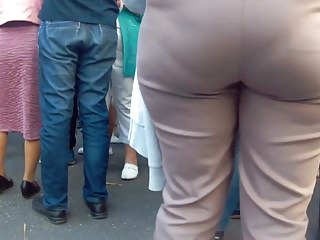 Mature big ass in pants